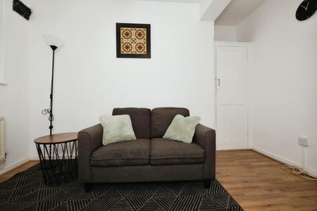 Room in a Shared Flat, Ashby House, SW9 - Photo 2