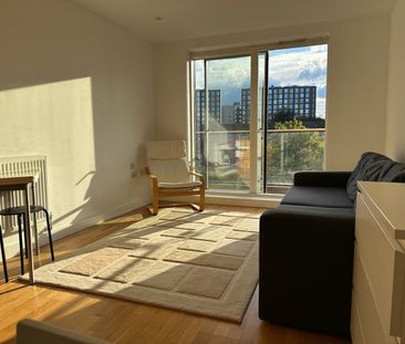 1 Bed Flat, Silkworks, SE13 - Photo 3