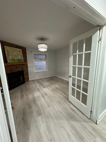 For Lease - 5056 Sunray Drive, Mississauga, Ontario - Photo 2