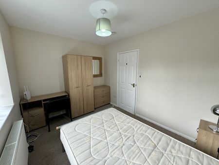 Newland Park Drive, Hull Road - P1346 - Photo 3