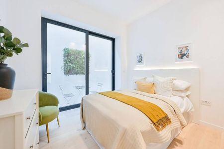 3 bedroom flat to rent - Photo 3