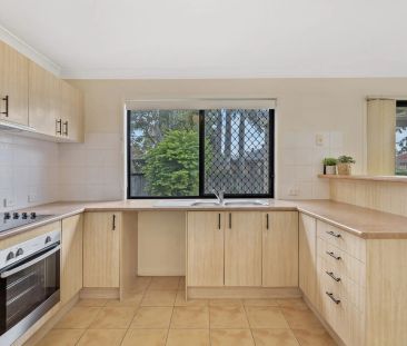 Large Home in Quiet Estate - Photo 4