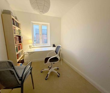 3 bedroom semi-detached house to rent - Photo 3