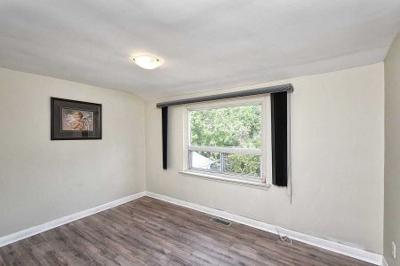 For Lease - 158 Woodfern Drive Unit# Basement, Toronto, Ontario - Photo 3