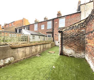 2 bedroom terraced house to rent - Photo 2