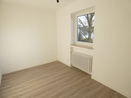 Hervorragende Erdgeschoss-Wohnung mit Balkon - Foto 5