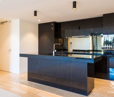 3 Bedroom Apartment - Luxury Living - 4th Level Overlooking Marina - Photo 1