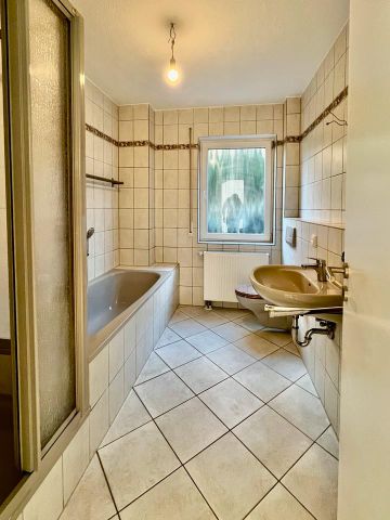 Renovierte 3-Zimmer Wohnung mit neuer EBK, Terrasse und Garten - Photo 5