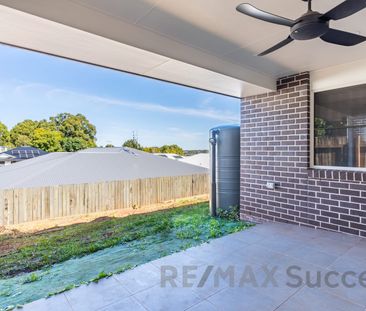 Comfortable, Easy-Care Home in a Quiet Harlaxton Location - Photo 4