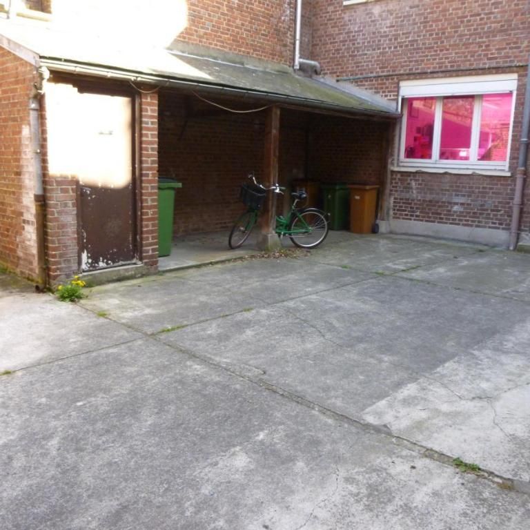 T2 en Duplex à Amiens proche des Halles du Beffroi - Photo 1