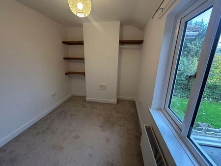 3 bedroom terraced house to rent - Photo 3