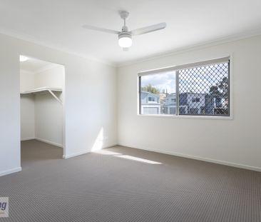 2/128 Chesterfield Crescent, Kuraby, Qld 4112 - Photo 3