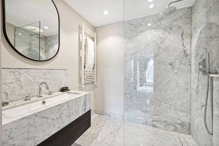 3 bedroom flat to rent - Photo 4