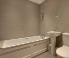 2 BEDROOM Apartment - First Floor - Photo 4