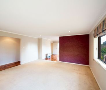 Three Bedroom Family Home - Photo 2