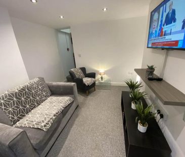 1 bedroom in a house share to rent - Photo 5