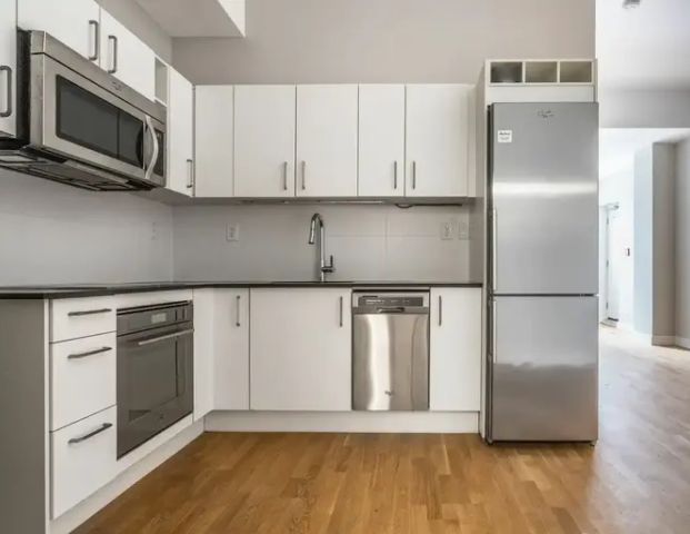 77 Spencer Avenue | 77 Spencer Avenue, Toronto - Photo 1