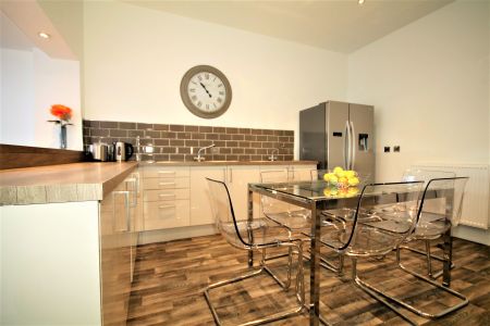 63 Albert Street, Rugby - Photo 2