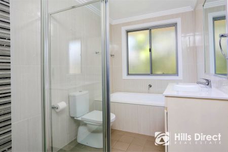 Commanding exquisite transportation convenience - Photo 5