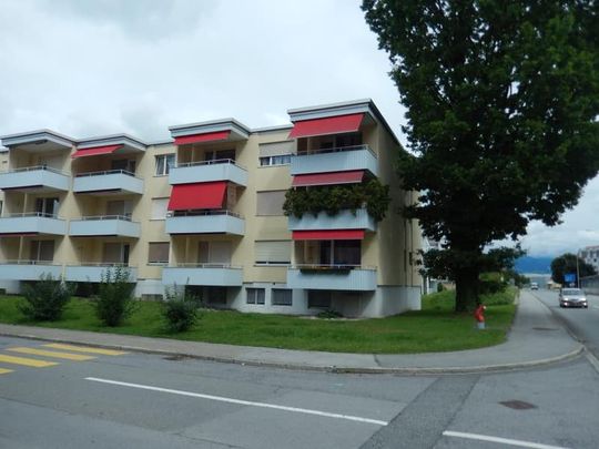 "Top attraktive, aufgefrischte 3.5-Zimmerwohnung!" - Photo 1