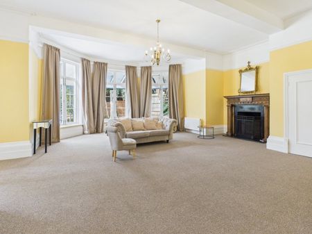 Fulmer Lane, Gerrards Cross, Buckinghamshire,SL9 - Photo 3