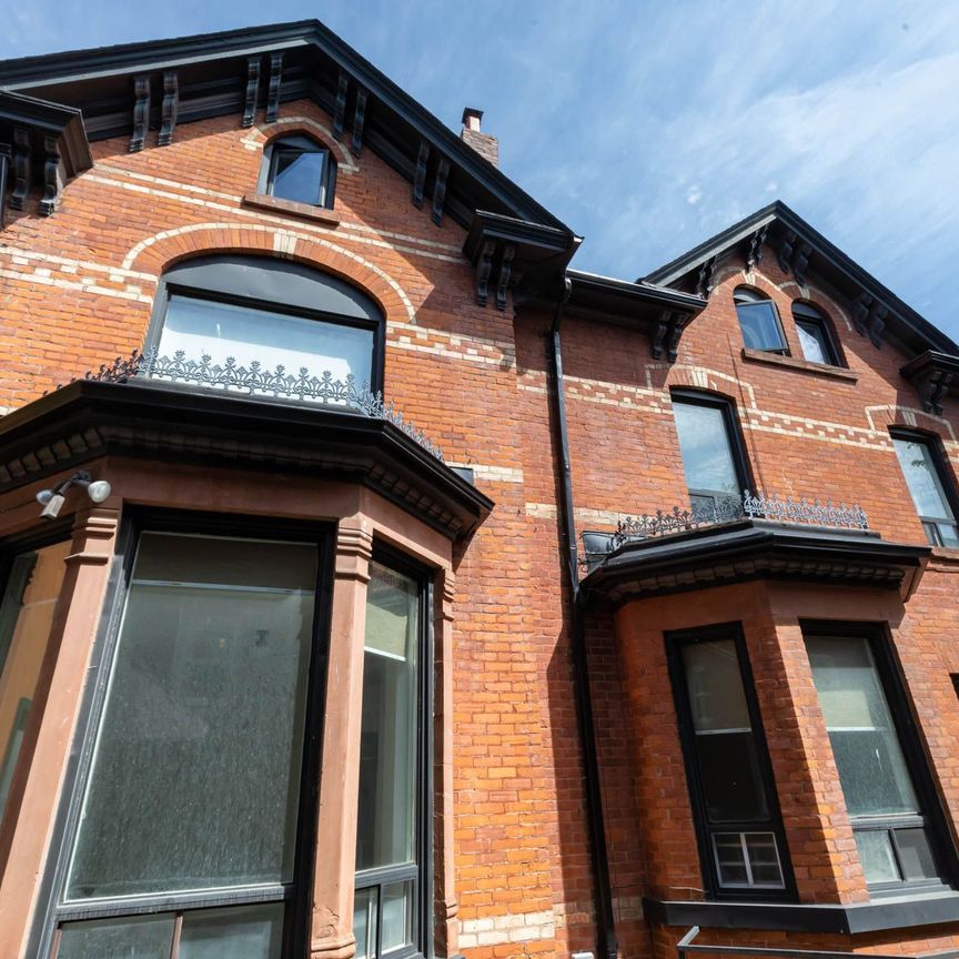 For Lease - 133 Dunn Avenue Unit# 202, Toronto, Ontario - Photo 1