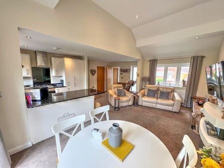 2 bedroom detached bungalow to rent - Photo 4