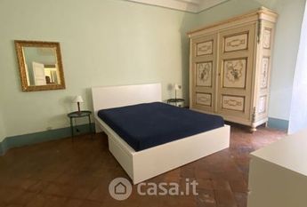 Appartamento in Affitto in Piazza Guidiccioni a Lucca