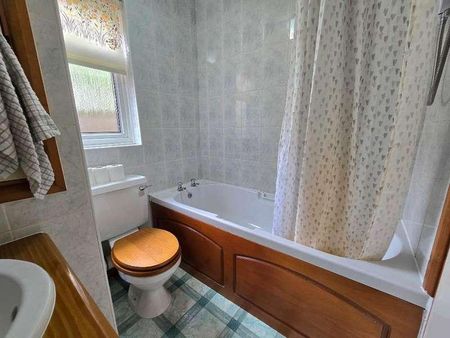 Ronald Park Avenue, Westcliff On Sea, Essex, SS0 - Photo 5