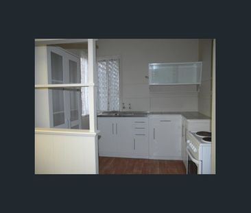 Water View Spacious Townhouse.. - Photo 2