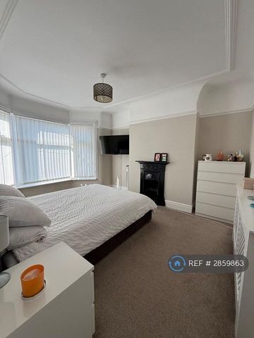 3 bedroom terraced house to rent - Photo 2