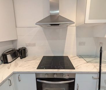 2 Bed Flat, Mortimer Road, NW10 - Photo 5