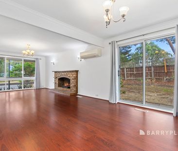 Welcome to this charming and inviting family home - Photo 1