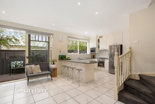 2 / 4A Normanby Ave, Caulfield North - Photo 1