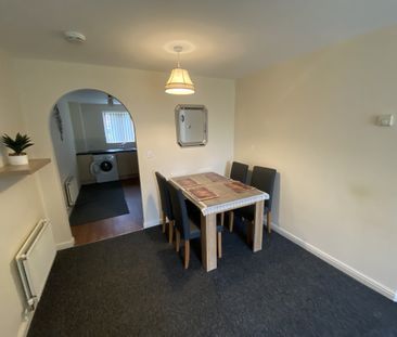 2 bedroom flat to rent - Photo 4