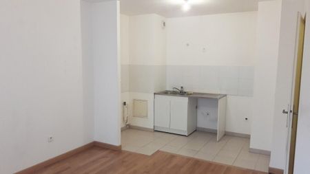 location Appartement T2 DE 41.5m² À AUBERVILLIERS - Photo 3