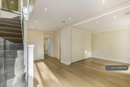 4 bedroom flat to rent - Photo 5
