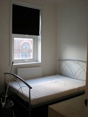 Two Bedroom Student Flat - Kentish Town - Photo 1