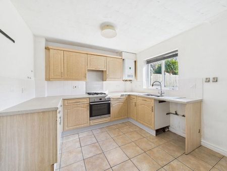 4 bedroom detached house to rent - Photo 3