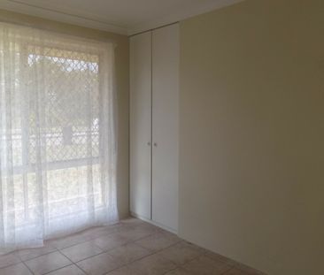 Family Home with Aircon! - Photo 5
