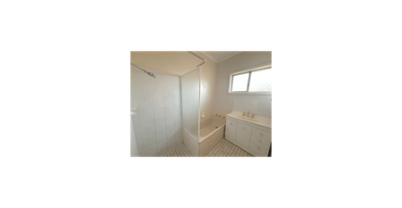 Fully Fenced Brick Home - Photo 3