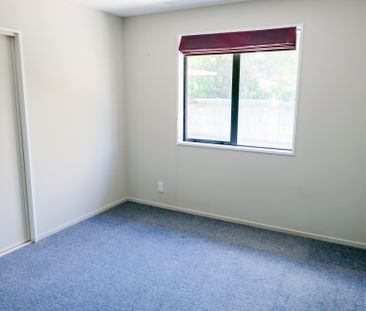 MODERN CENTRAL HOME - Photo 6