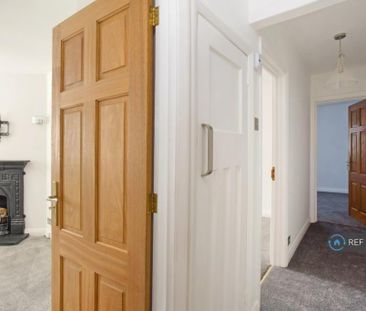 2 bedroom maisonette to rent - Photo 6