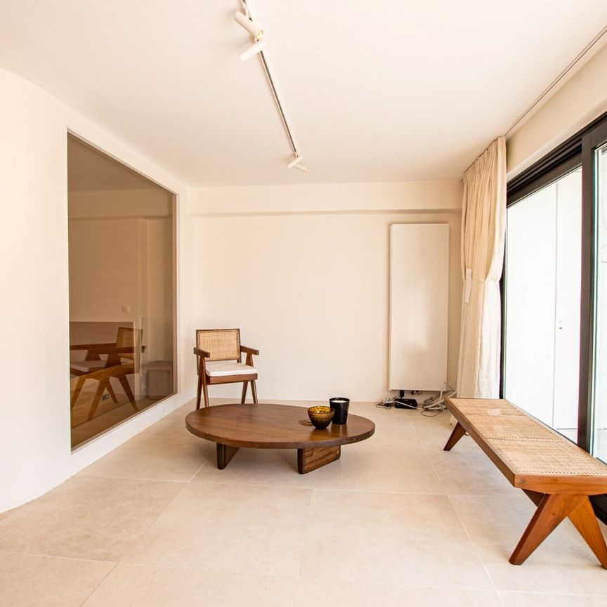 Prachtig gerenoveerd appartement op een centrale ligging met terras en tuin - Foto 1
