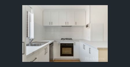 Living in Prime Daglish Location - Photo 3