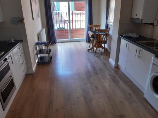 2 bedroom semi-detached house to rent - Photo 1