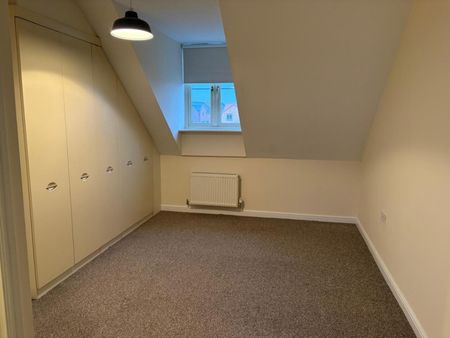 3 bedroom House To Let Total Size: 991 SQ FT - Photo 4