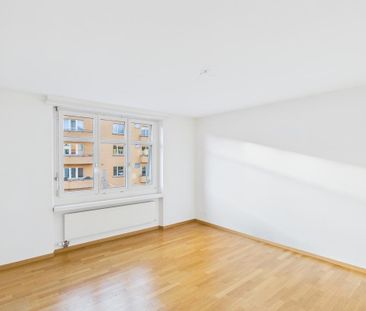 Sanierte Wohnung am pulsierendem Schaffhauserplatz - Photo 1