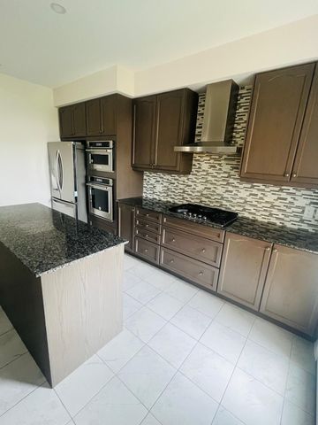 For Lease - 121 Bonnieglen Farm Boulevard Unit# Upper, Caledon, Ontario - Photo 5