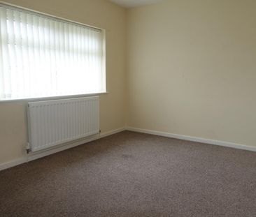 2 bedroom House To Let - Photo 2